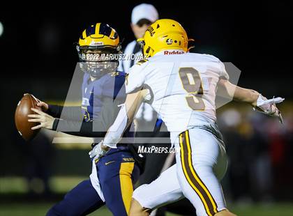 Thumbnail 2 in Adams vs. Clarkston (MHSAA Regional Final) photogallery.