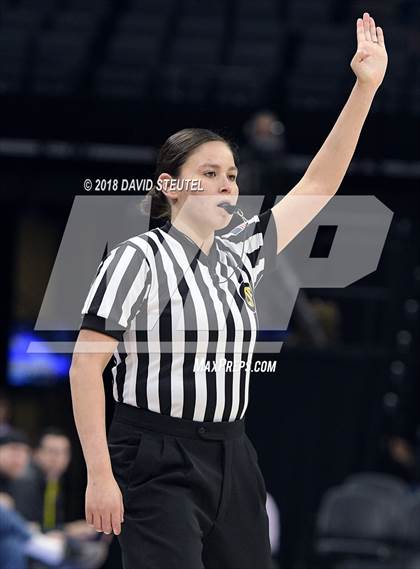 Thumbnail 2 in Redondo Union vs. Pleasant Valley (CIF State D2 Final) photogallery.