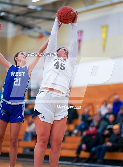 Thumbnail 3 in Waukesha West @ Kettle Moraine photogallery.