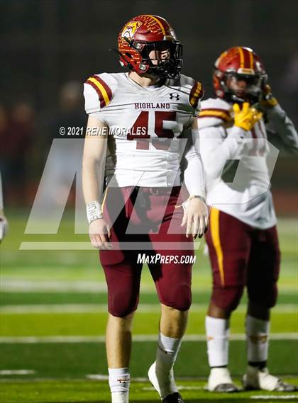 Thumbnail 2 in Highland vs Muir (CIF SS D8 Round 1 Playoff) photogallery.