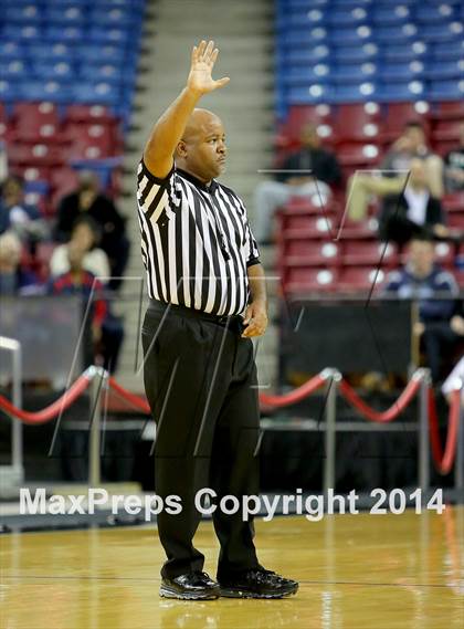 Thumbnail 2 in Jesuit vs Kennedy (CIF SJS D1 Semifinal) photogallery.