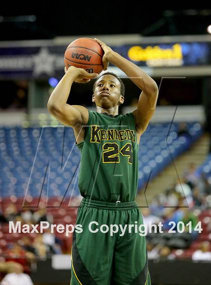 Thumbnail 2 in Jesuit vs Kennedy (CIF SJS D1 Semifinal) photogallery.