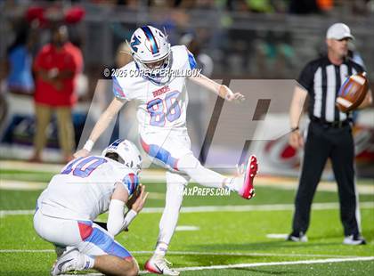 Thumbnail 1 in Zachary @ Denham Springs (LHSAA 5A Division 1 Regional) photogallery.