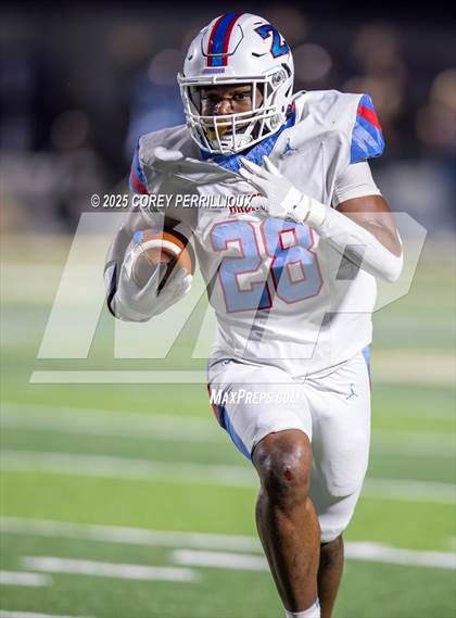 Thumbnail 1 in Zachary @ Denham Springs (LHSAA 5A Division 1 Regional) photogallery.