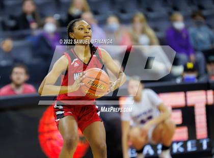 Thumbnail 1 in Omaha Westside vs. Omaha Central photogallery.