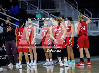 Thumbnail 3 in Omaha Westside vs. Omaha Central photogallery.
