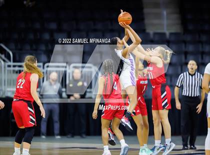 Thumbnail 3 in Omaha Westside vs. Omaha Central photogallery.
