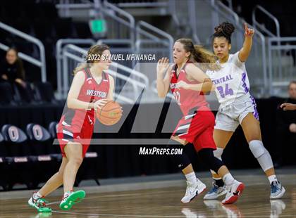 Thumbnail 1 in Omaha Westside vs. Omaha Central photogallery.