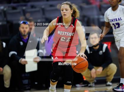 Thumbnail 3 in Omaha Westside vs. Omaha Central photogallery.