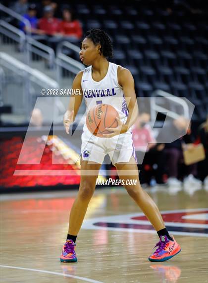 Thumbnail 3 in Omaha Westside vs. Omaha Central photogallery.