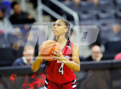 Thumbnail 1 in Omaha Westside vs. Omaha Central photogallery.