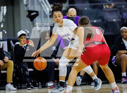 Thumbnail 3 in Omaha Westside vs. Omaha Central photogallery.