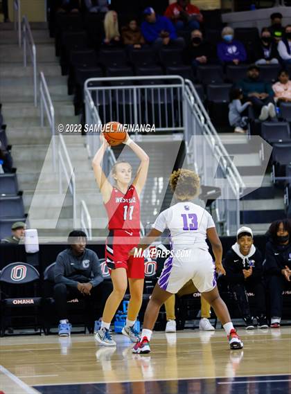 Thumbnail 1 in Omaha Westside vs. Omaha Central photogallery.