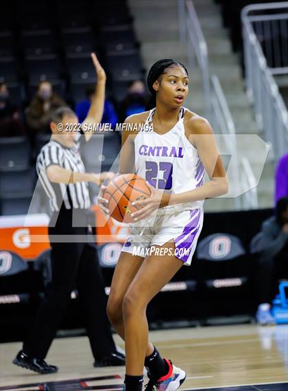 Thumbnail 1 in Omaha Westside vs. Omaha Central photogallery.