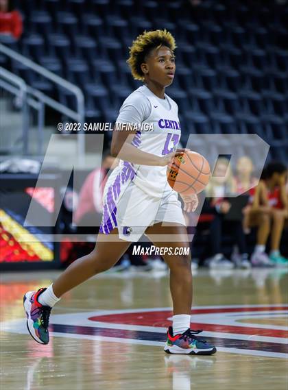 Thumbnail 1 in Omaha Westside vs. Omaha Central photogallery.