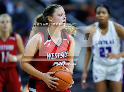 Thumbnail 3 in Omaha Westside vs. Omaha Central photogallery.