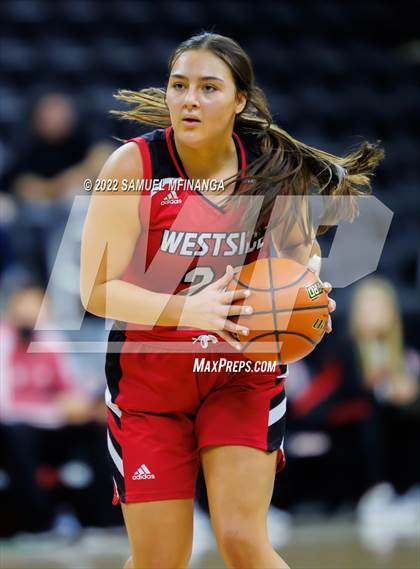 Thumbnail 3 in Omaha Westside vs. Omaha Central photogallery.