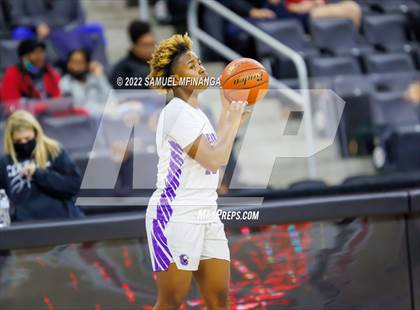 Thumbnail 3 in Omaha Westside vs. Omaha Central photogallery.