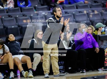 Thumbnail 2 in Omaha Westside vs. Omaha Central photogallery.