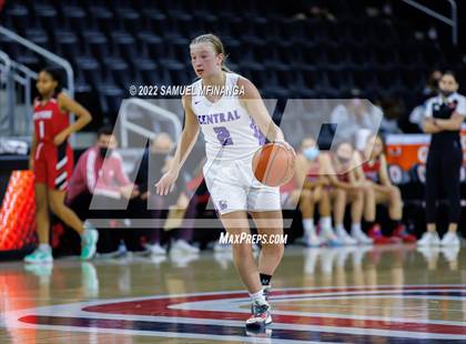 Thumbnail 2 in Omaha Westside vs. Omaha Central photogallery.