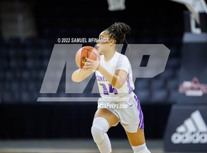 Thumbnail 2 in Omaha Westside vs. Omaha Central photogallery.
