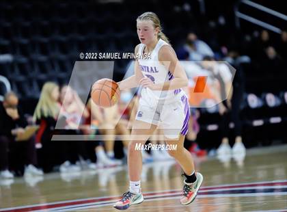 Thumbnail 3 in Omaha Westside vs. Omaha Central photogallery.