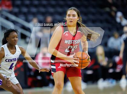 Thumbnail 2 in Omaha Westside vs. Omaha Central photogallery.