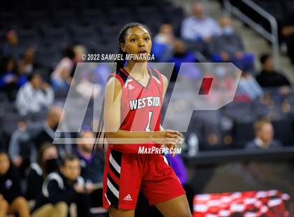 Thumbnail 2 in Omaha Westside vs. Omaha Central photogallery.