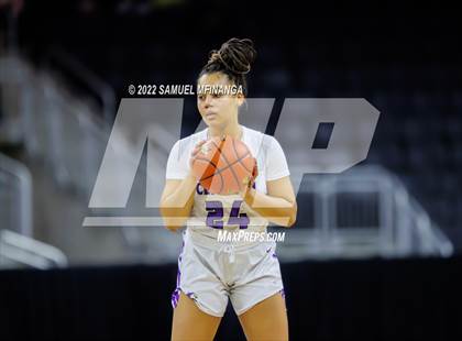 Thumbnail 3 in Omaha Westside vs. Omaha Central photogallery.