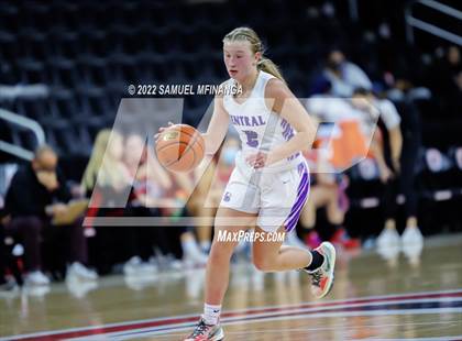 Thumbnail 1 in Omaha Westside vs. Omaha Central photogallery.