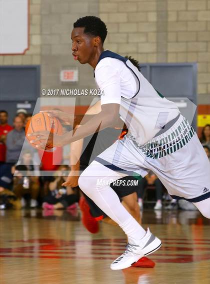 Thumbnail 1 in Oak Hill Academy vs. Chino Hills (Nike Extravaganza) photogallery.