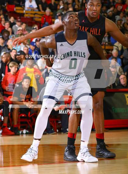 Thumbnail 2 in Oak Hill Academy vs. Chino Hills (Nike Extravaganza) photogallery.