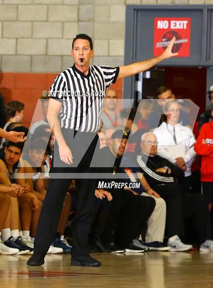 Thumbnail 1 in Oak Hill Academy vs. Chino Hills (Nike Extravaganza) photogallery.