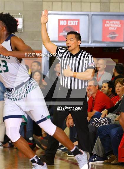 Thumbnail 2 in Oak Hill Academy vs. Chino Hills (Nike Extravaganza) photogallery.