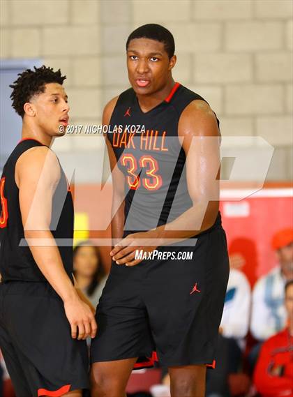 Thumbnail 2 in Oak Hill Academy vs. Chino Hills (Nike Extravaganza) photogallery.