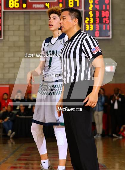 Thumbnail 3 in Oak Hill Academy vs. Chino Hills (Nike Extravaganza) photogallery.