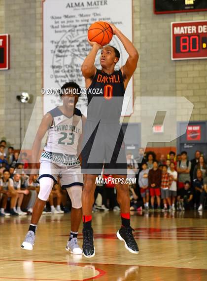 Thumbnail 3 in Oak Hill Academy vs. Chino Hills (Nike Extravaganza) photogallery.