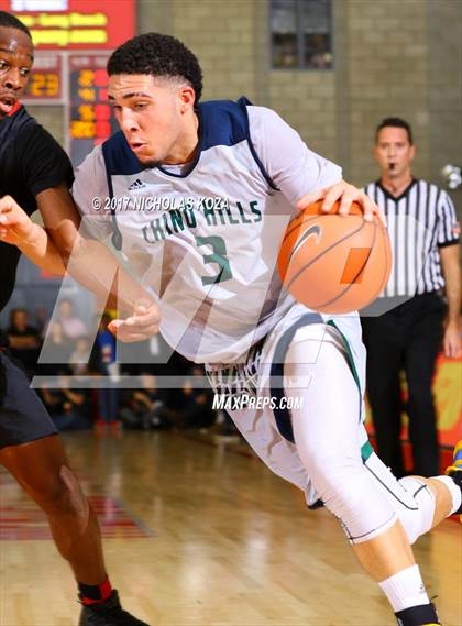 Thumbnail 3 in Oak Hill Academy vs. Chino Hills (Nike Extravaganza) photogallery.