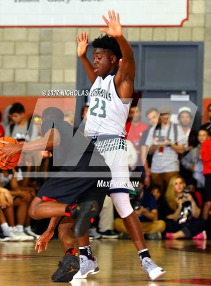 Thumbnail 2 in Oak Hill Academy vs. Chino Hills (Nike Extravaganza) photogallery.