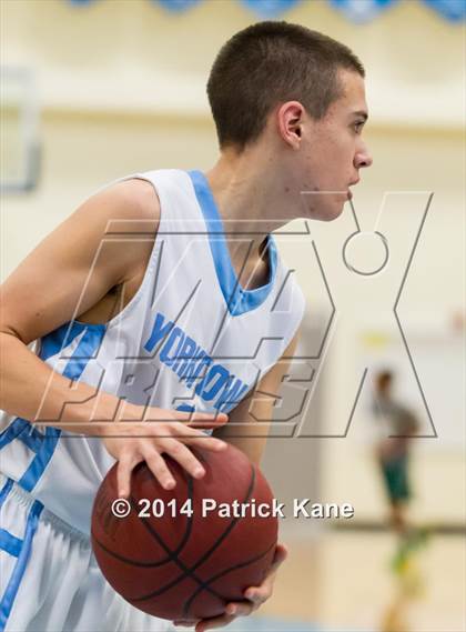 Thumbnail 2 in Wakefield @ Yorktown photogallery.