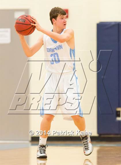 Thumbnail 2 in Wakefield @ Yorktown photogallery.