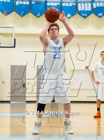 Thumbnail 3 in Wakefield @ Yorktown photogallery.