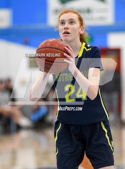 Thumbnail 2 in Notre Dame @ Hillsdale photogallery.