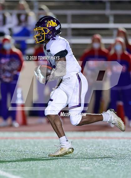 Thumbnail 2 in Grapevine vs. Wylie (UIL Class 5A Division 2 Bi-District Playoff) photogallery.