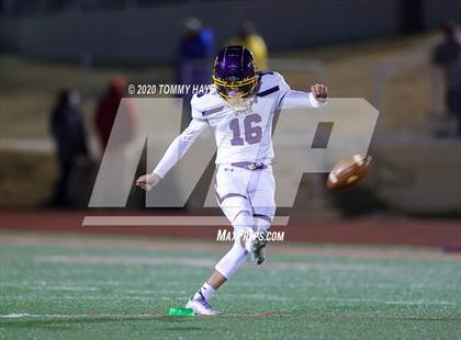 Thumbnail 1 in Grapevine vs. Wylie (UIL Class 5A Division 2 Bi-District Playoff) photogallery.