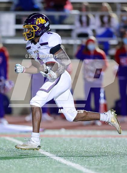 Thumbnail 3 in Grapevine vs. Wylie (UIL Class 5A Division 2 Bi-District Playoff) photogallery.