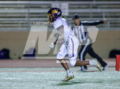 Thumbnail 1 in Grapevine vs. Wylie (UIL Class 5A Division 2 Bi-District Playoff) photogallery.