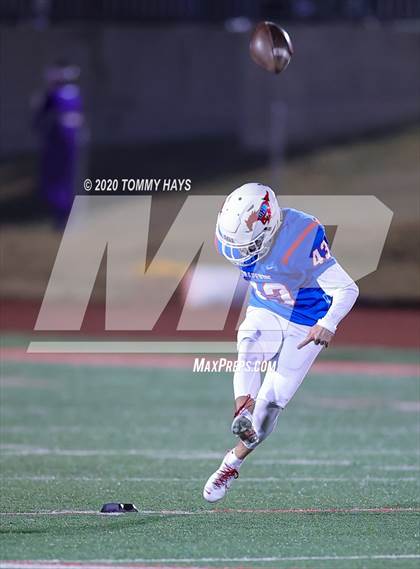 Thumbnail 1 in Grapevine vs. Wylie (UIL Class 5A Division 2 Bi-District Playoff) photogallery.