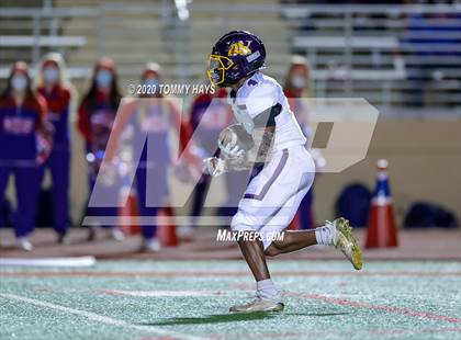 Thumbnail 2 in Grapevine vs. Wylie (UIL Class 5A Division 2 Bi-District Playoff) photogallery.
