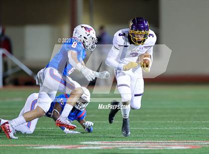 Thumbnail 1 in Grapevine vs. Wylie (UIL Class 5A Division 2 Bi-District Playoff) photogallery.